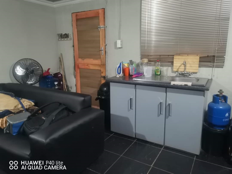 1 Bedroom Property for Sale in Tshepisong Gauteng