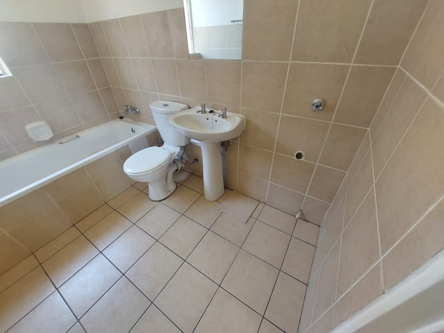 To Let 2 Bedroom Property for Rent in Glen Lauriston Gauteng