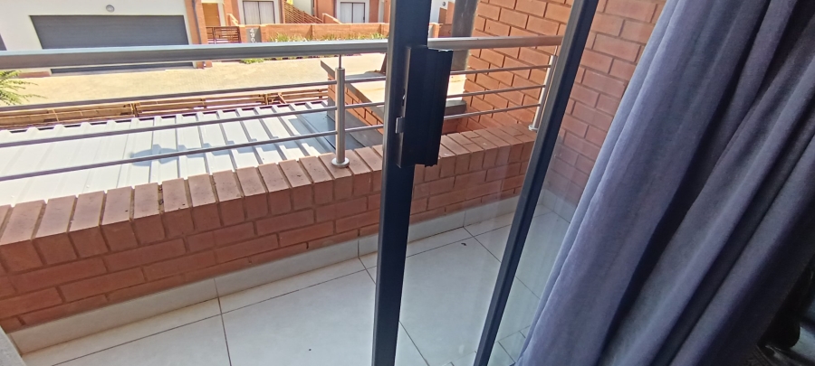 To Let 3 Bedroom Property for Rent in Louwlardia Gauteng