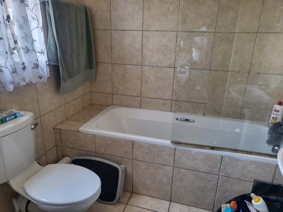 1 Bedroom Property for Sale in Ferndale Gauteng