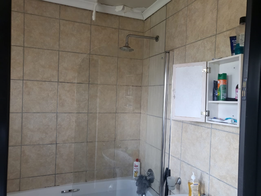 1 Bedroom Property for Sale in Ferndale Gauteng