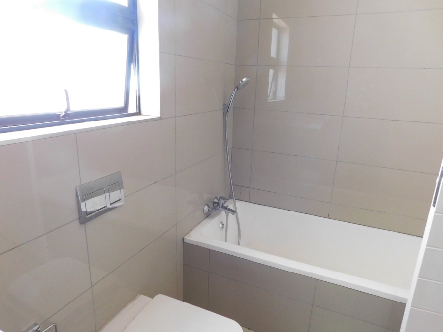 3 Bedroom Property for Sale in Dewalt Hattingh Park Gauteng