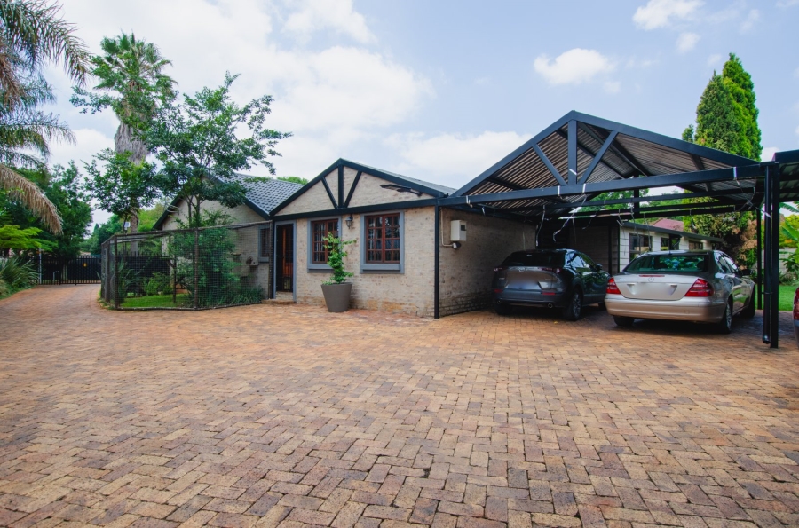 4 Bedroom Property for Sale in Elardus Park Gauteng