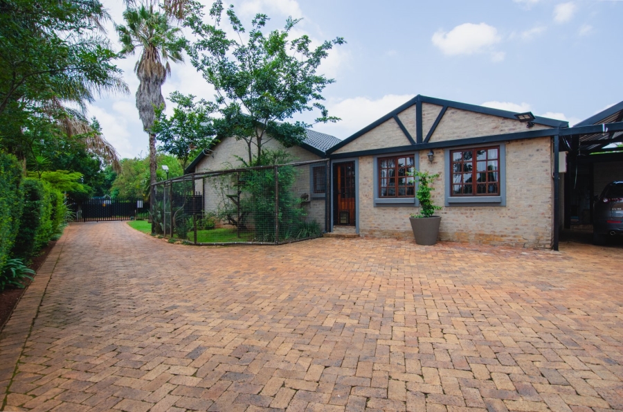 4 Bedroom Property for Sale in Elardus Park Gauteng