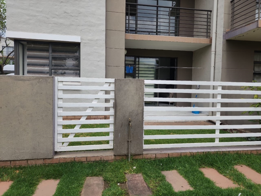 2 Bedroom Property for Sale in The Paddocks Gauteng