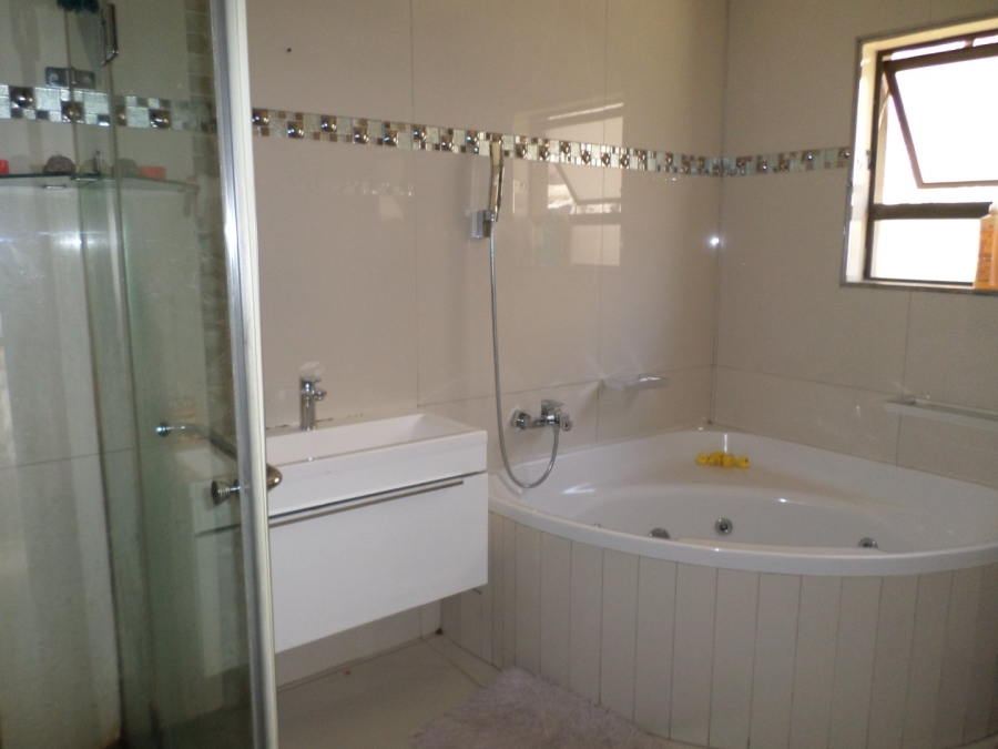 3 Bedroom Property for Sale in Pebble Creek Gauteng