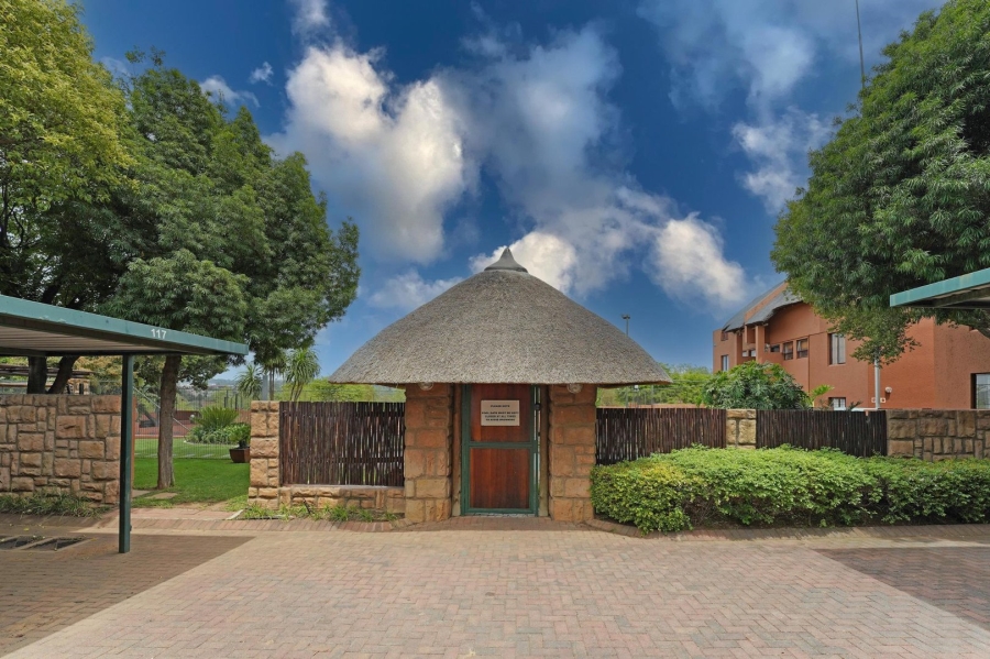 2 Bedroom Property for Sale in Sunninghill Gauteng