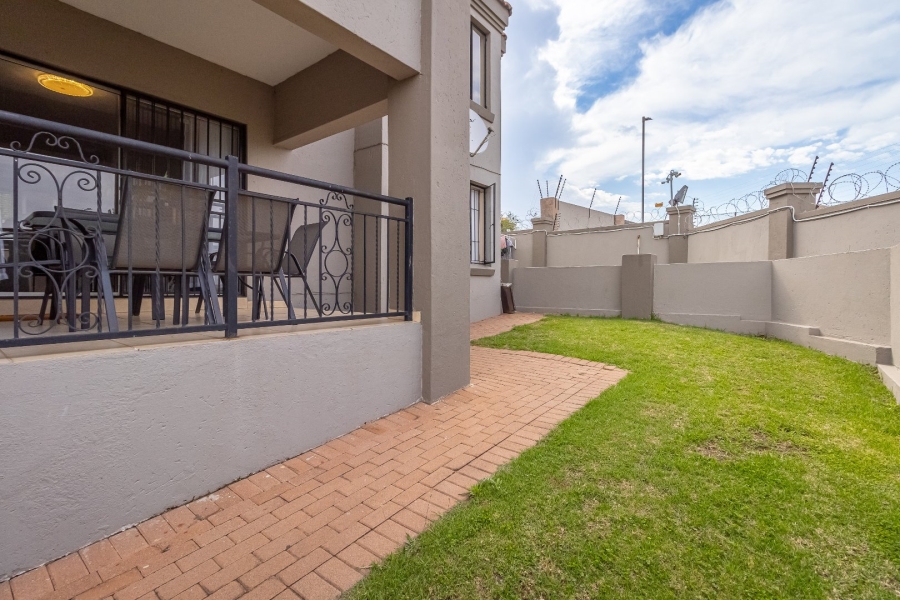 2 Bedroom Property for Sale in Willowbrook Gauteng