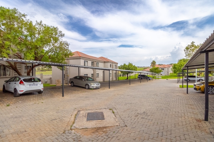 2 Bedroom Property for Sale in Willowbrook Gauteng