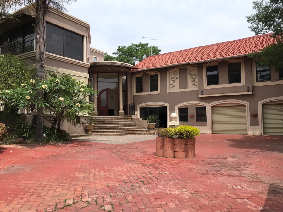 5 Bedroom Property for Sale in Morningside Manor Gauteng