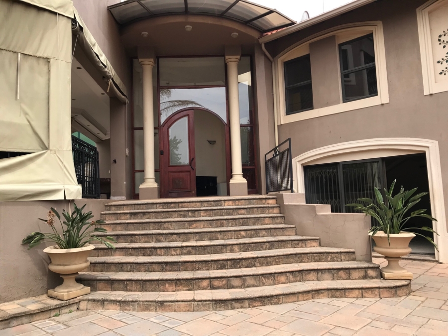 5 Bedroom Property for Sale in Morningside Manor Gauteng