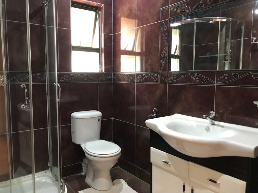 5 Bedroom Property for Sale in Morningside Manor Gauteng