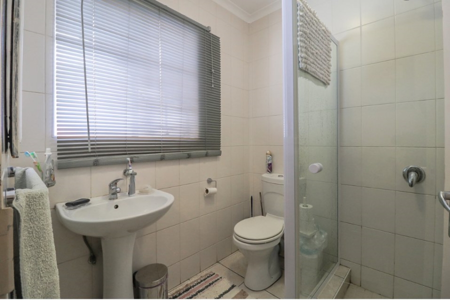 4 Bedroom Property for Sale in Edenvale Central Gauteng