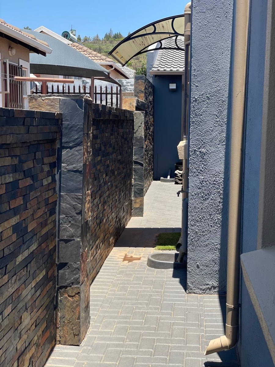 4 Bedroom Property for Sale in Amandasig Gauteng