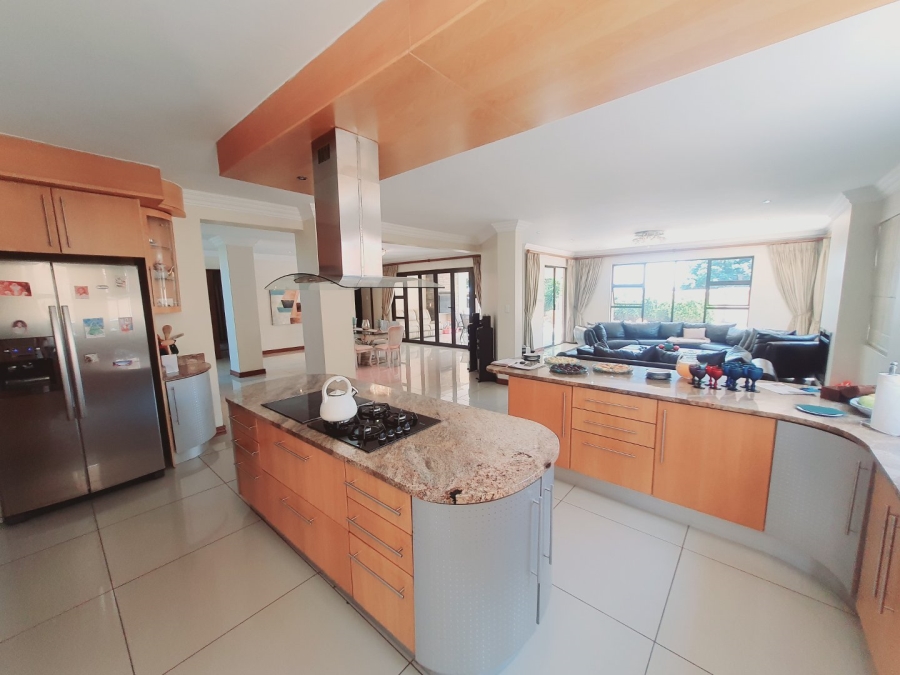 5 Bedroom Property for Sale in Zambezi Country Estate Gauteng