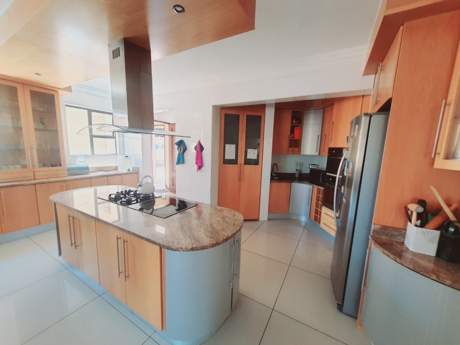 5 Bedroom Property for Sale in Zambezi Country Estate Gauteng