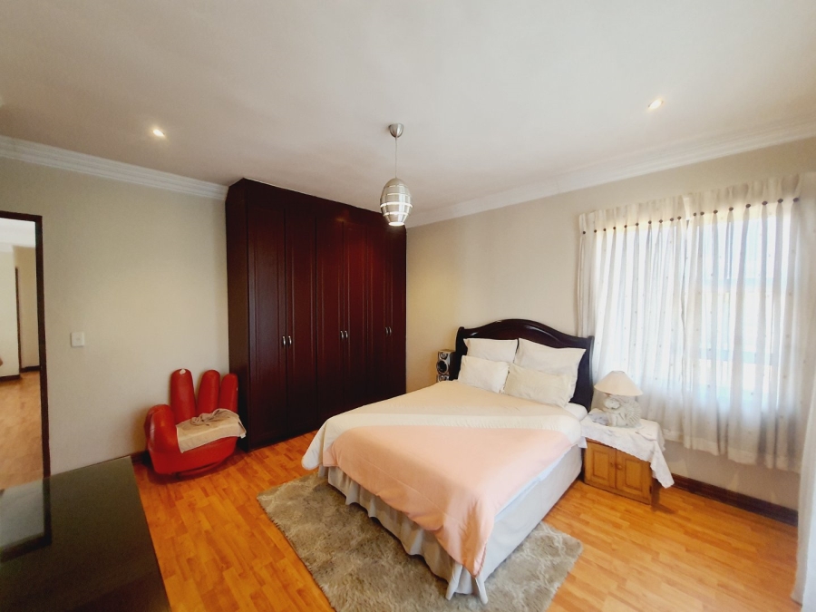 5 Bedroom Property for Sale in Zambezi Country Estate Gauteng