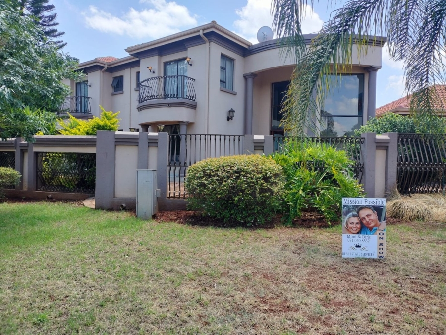 5 Bedroom Property for Sale in Zambezi Country Estate Gauteng