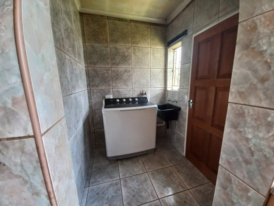 To Let 3 Bedroom Property for Rent in Dunnottar Gauteng