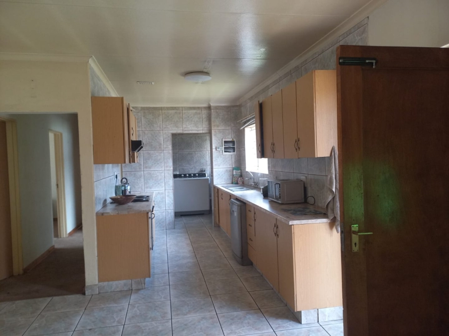 To Let 3 Bedroom Property for Rent in Dunnottar Gauteng