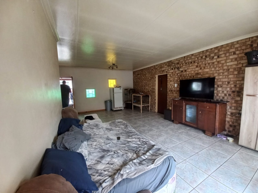 To Let 3 Bedroom Property for Rent in Dunnottar Gauteng