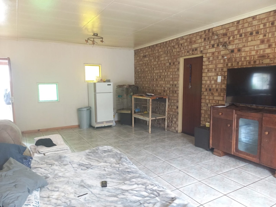 To Let 3 Bedroom Property for Rent in Dunnottar Gauteng