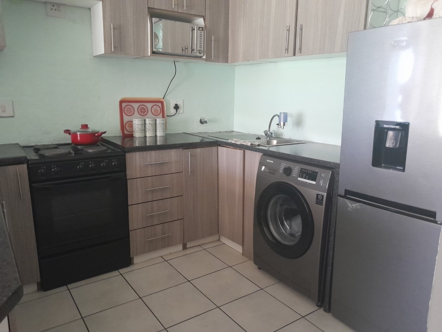 2 Bedroom Property for Sale in Weltevreden Park Gauteng