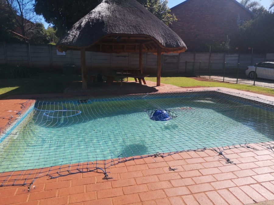 2 Bedroom Property for Sale in Weltevreden Park Gauteng