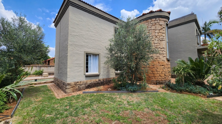 4 Bedroom Property for Sale in Amberfield Crest Estate Gauteng