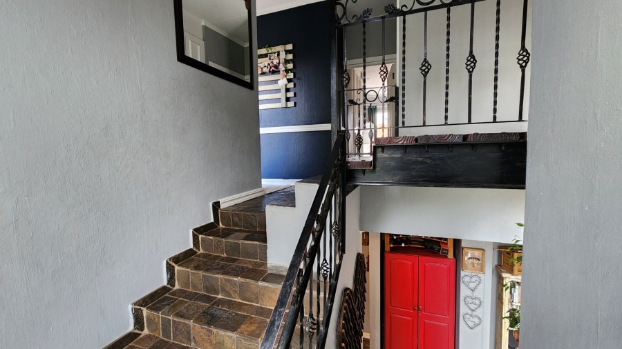 4 Bedroom Property for Sale in Amberfield Crest Estate Gauteng