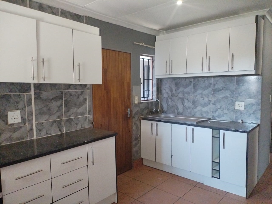 3 Bedroom Property for Sale in Dawn Park Gauteng