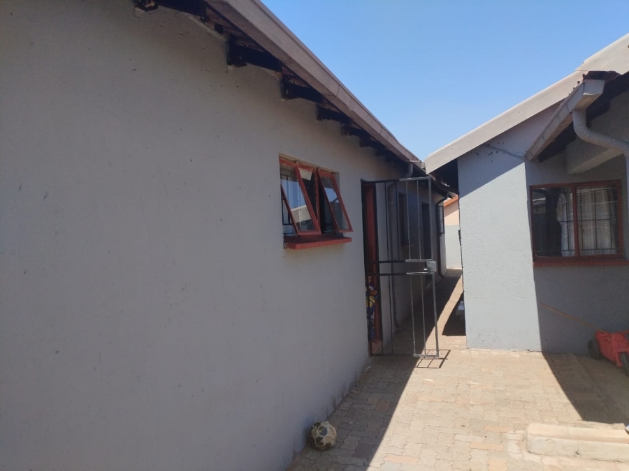 3 Bedroom Property for Sale in Dawn Park Gauteng