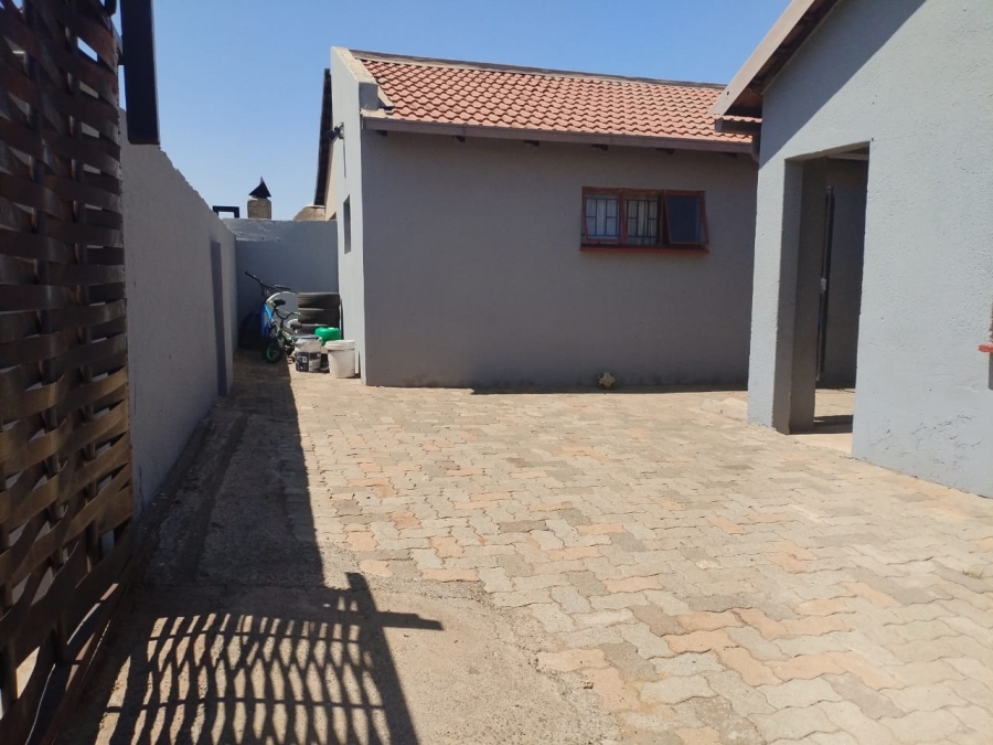 3 Bedroom Property for Sale in Dawn Park Gauteng