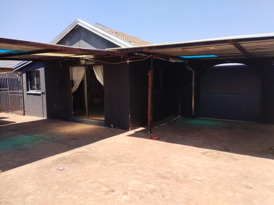 2 Bedroom Property for Sale in Dawn Park Gauteng