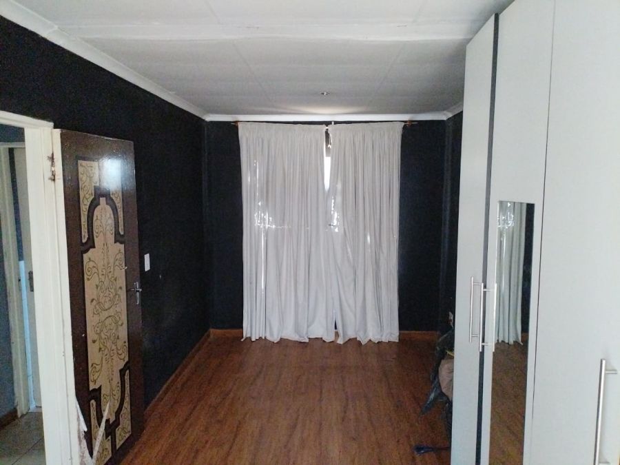 2 Bedroom Property for Sale in Dawn Park Gauteng