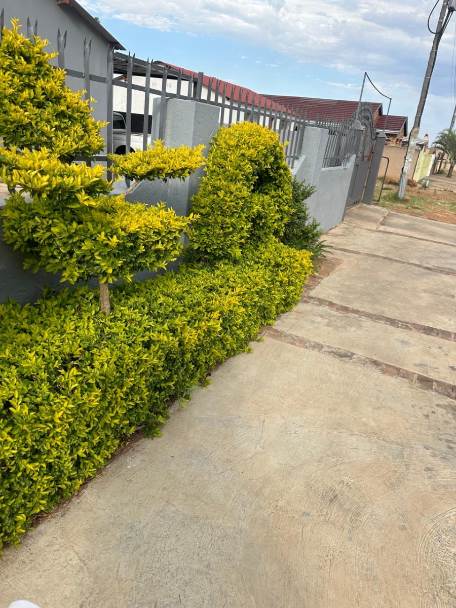 2 Bedroom Property for Sale in Tembisa Central Gauteng