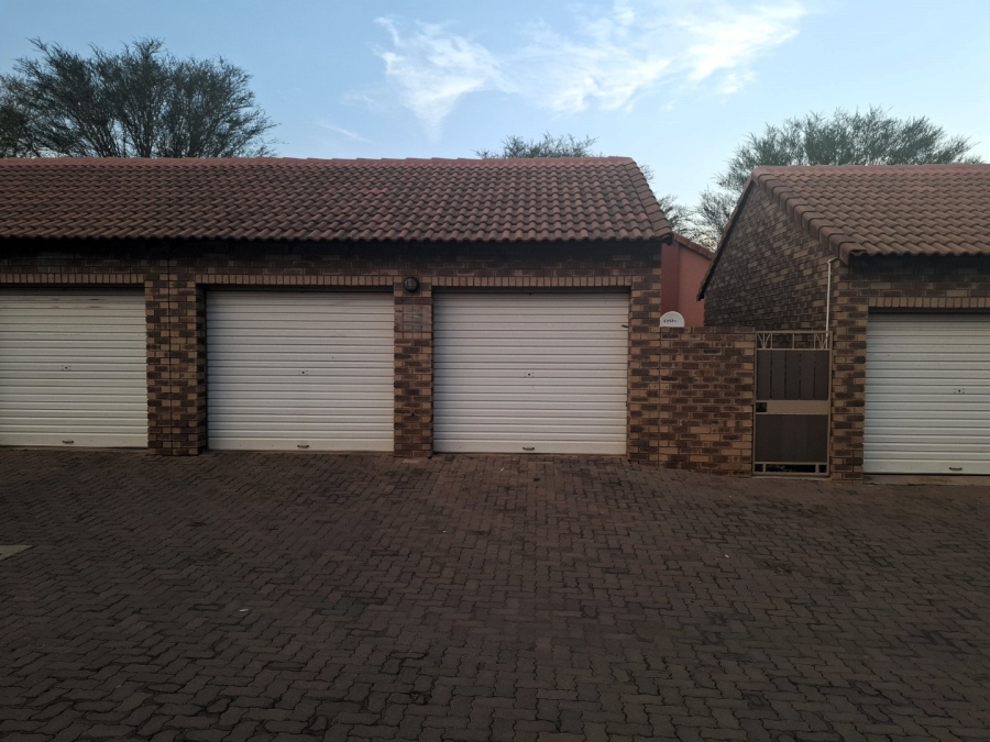 To Let 3 Bedroom Property for Rent in Equestria Gauteng