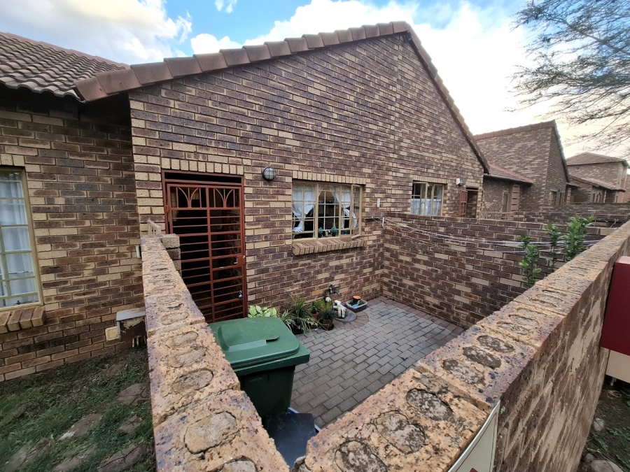 To Let 3 Bedroom Property for Rent in Equestria Gauteng