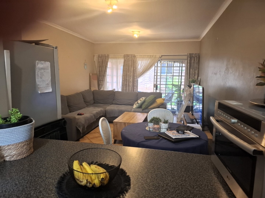 To Let 3 Bedroom Property for Rent in Equestria Gauteng