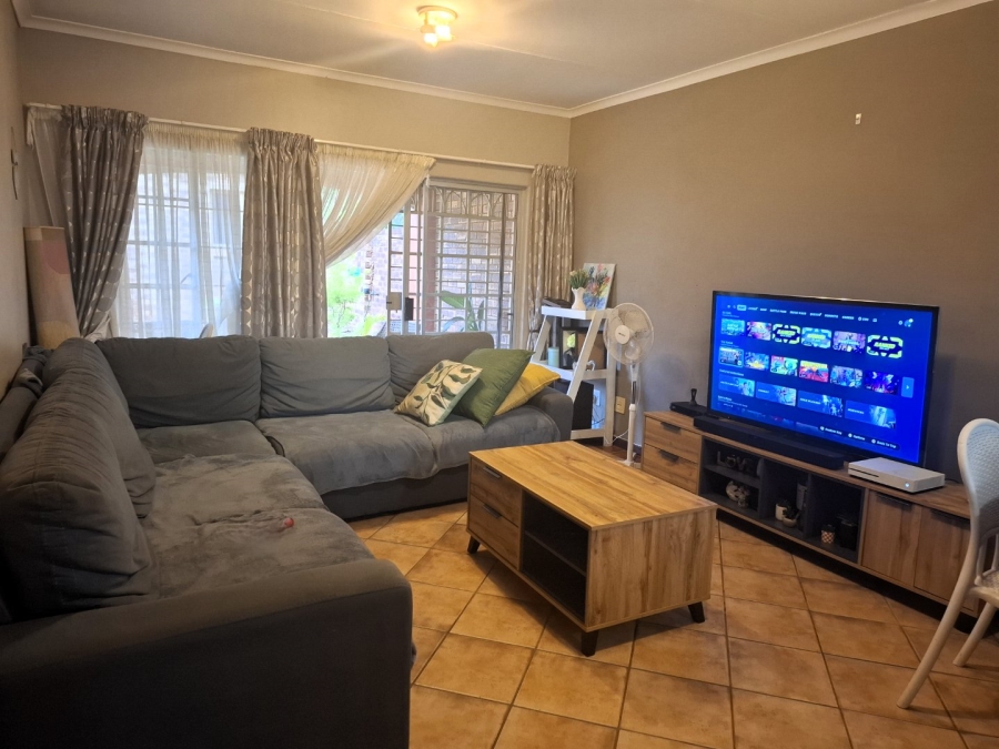 To Let 3 Bedroom Property for Rent in Equestria Gauteng