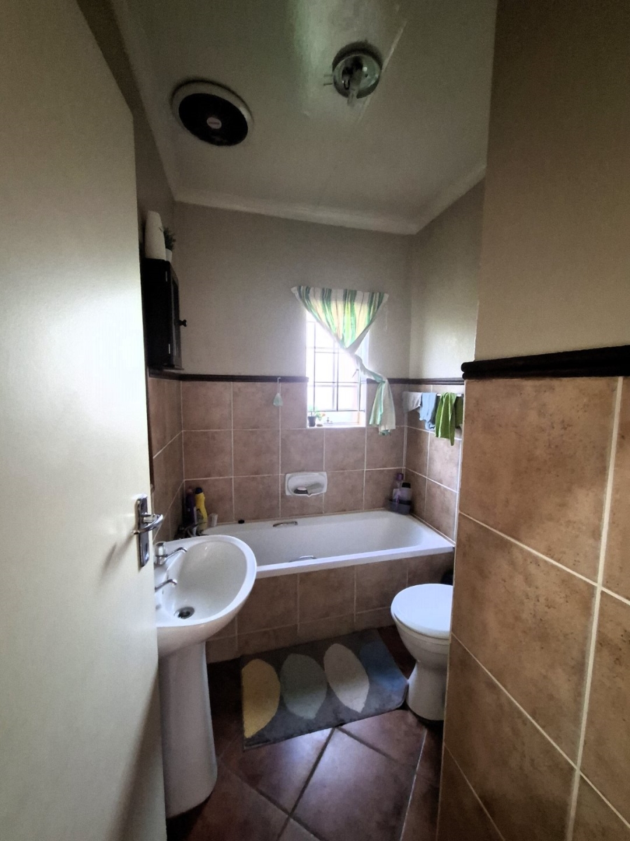 To Let 3 Bedroom Property for Rent in Equestria Gauteng