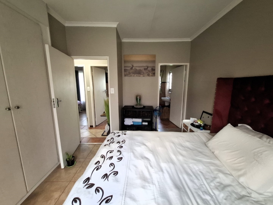 To Let 3 Bedroom Property for Rent in Equestria Gauteng