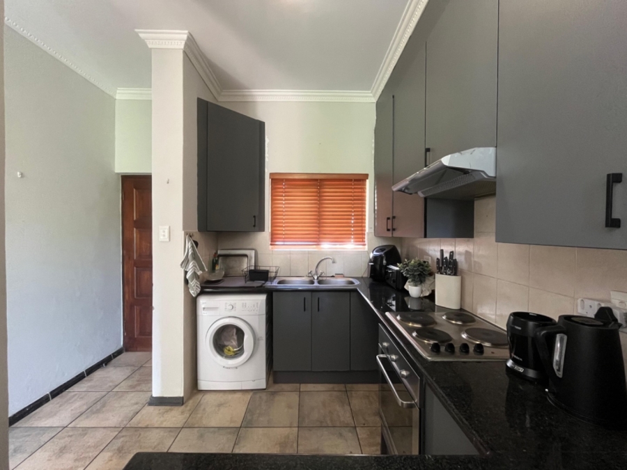 To Let 2 Bedroom Property for Rent in Olympus AH Gauteng