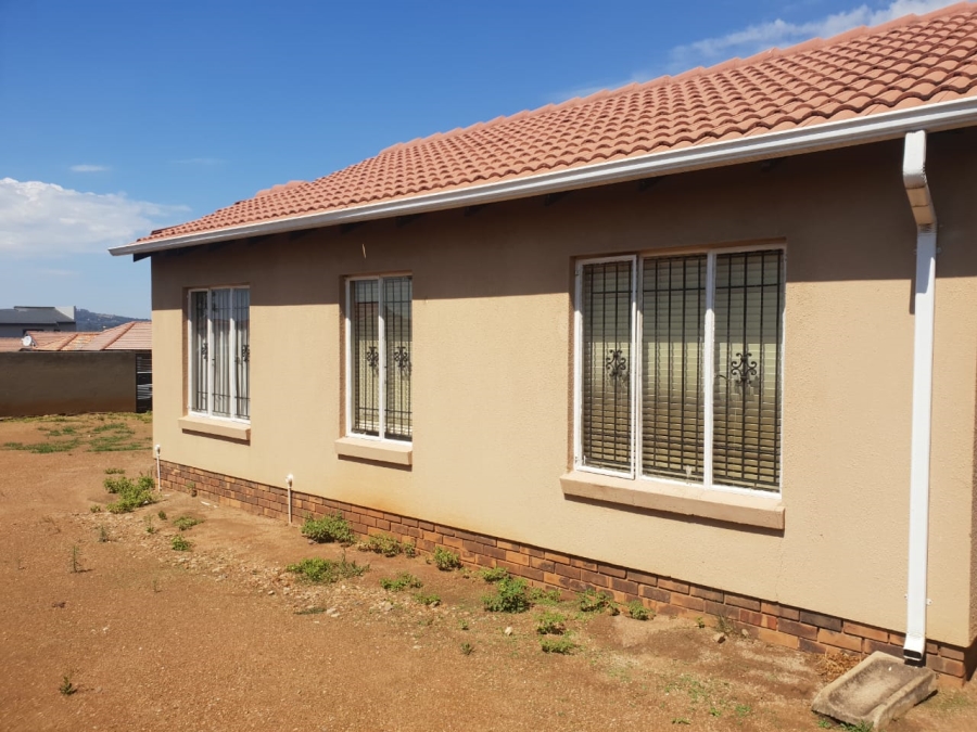 To Let 3 Bedroom Property for Rent in Alveda Gauteng