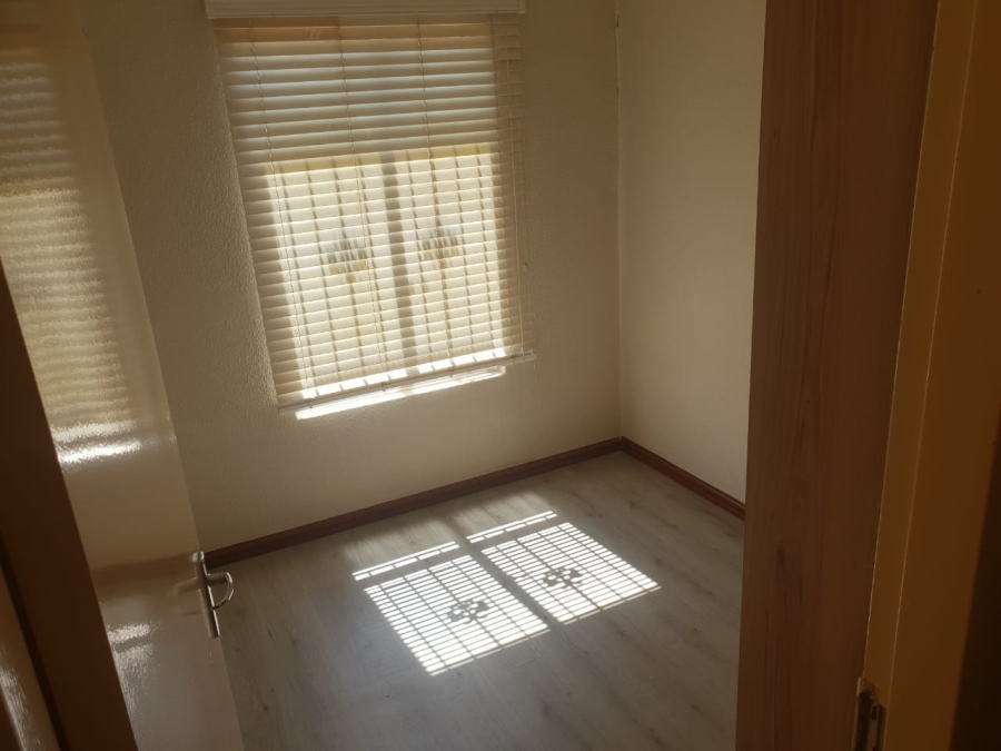 To Let 3 Bedroom Property for Rent in Alveda Gauteng