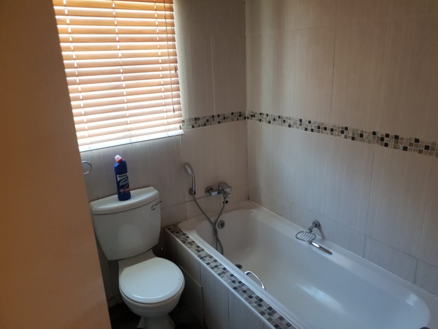 To Let 3 Bedroom Property for Rent in Alveda Gauteng