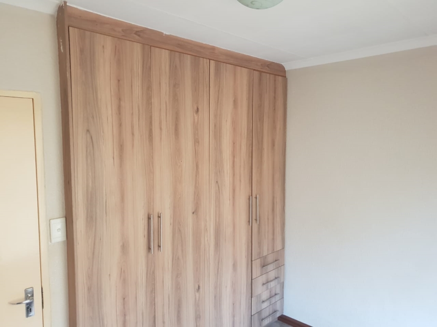 To Let 3 Bedroom Property for Rent in Alveda Gauteng