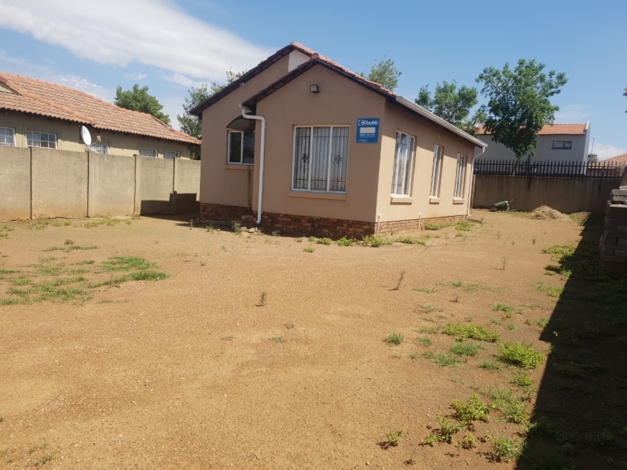 To Let 3 Bedroom Property for Rent in Alveda Gauteng