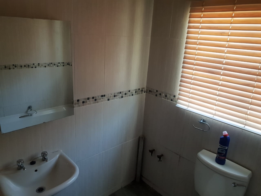 To Let 3 Bedroom Property for Rent in Alveda Gauteng