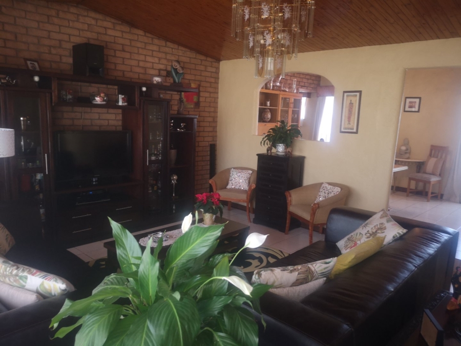 3 Bedroom Property for Sale in Marlands Gauteng